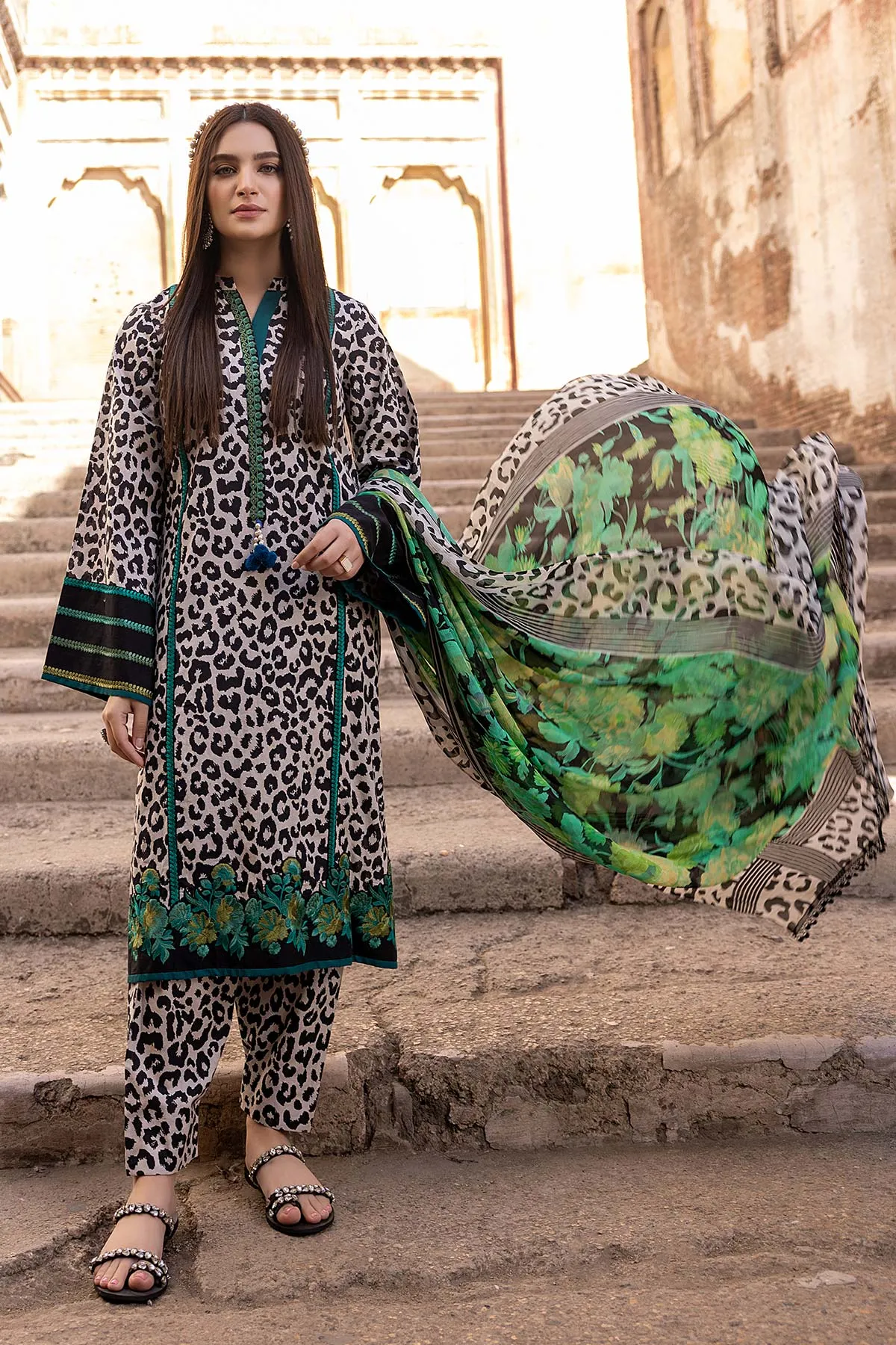 3-Pc Tiger Printed Cotton Shirt With Chiffon Dupatta and Cotton Shalwar FFP23-02