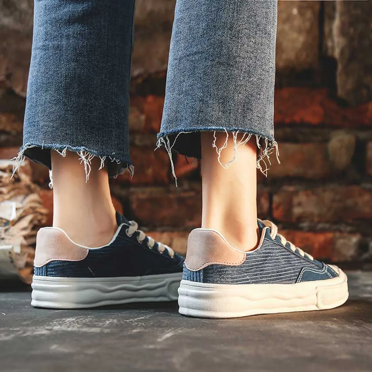 Blue canvas texture stripe lace up shoe sneaker