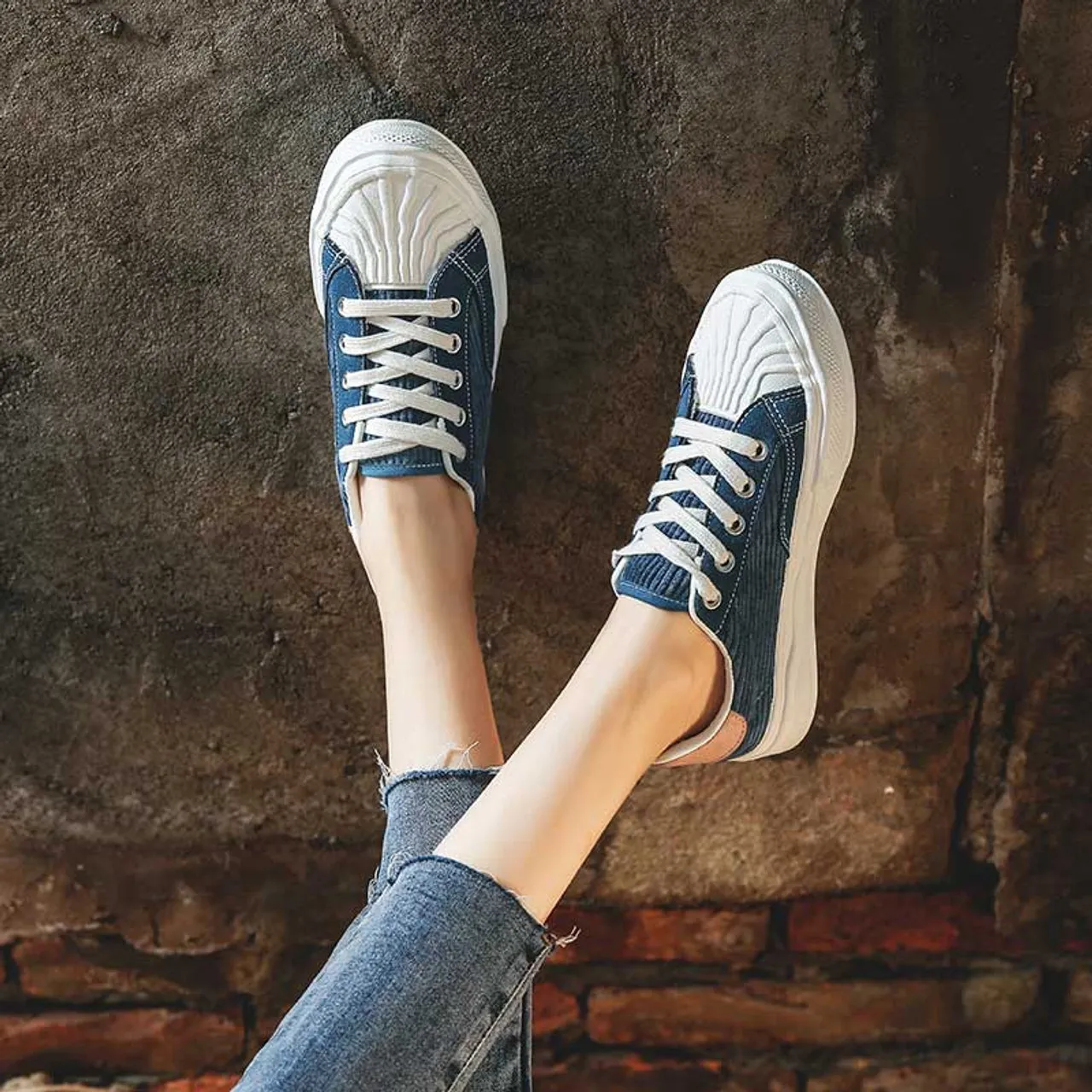 Blue canvas texture stripe lace up shoe sneaker