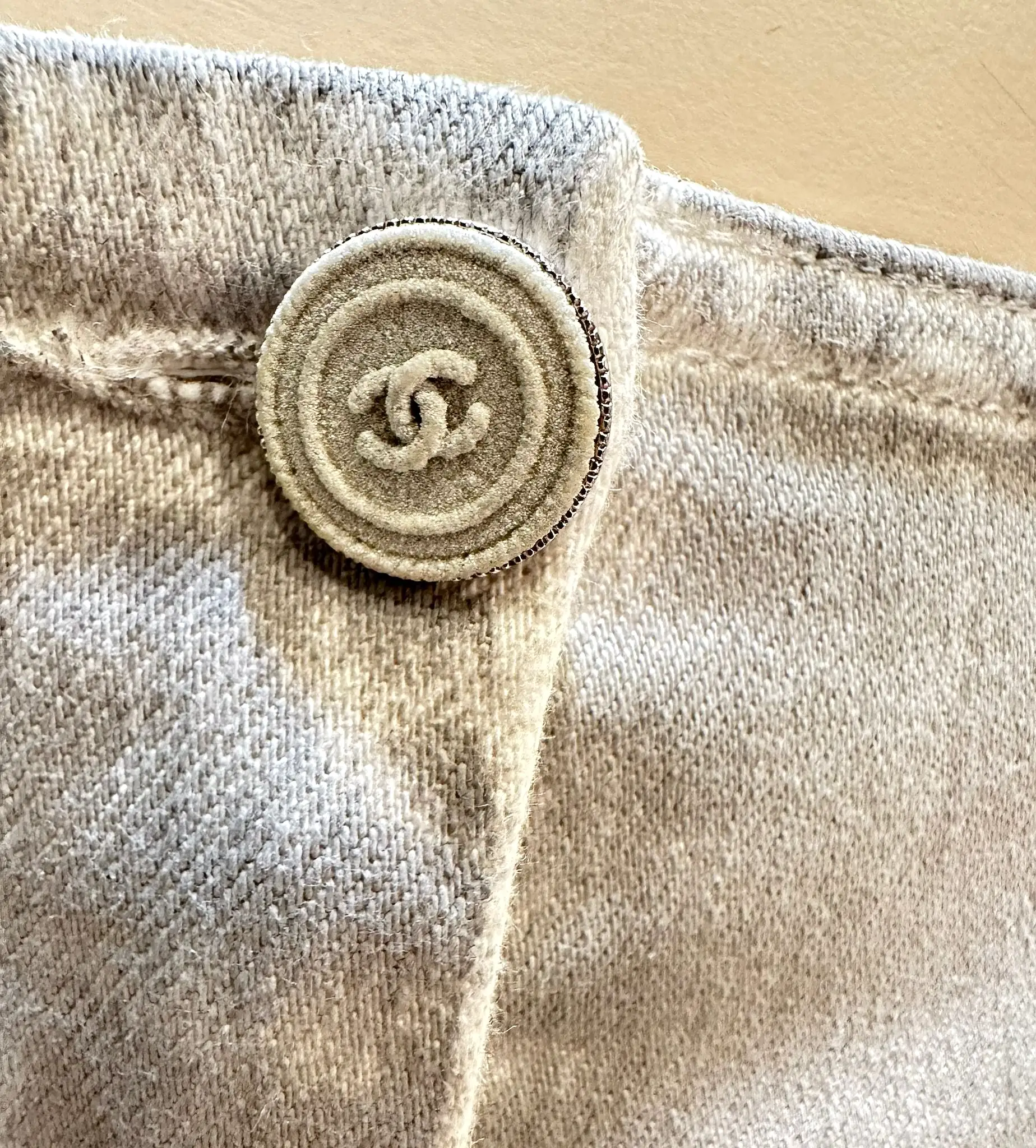 Chanel 14A Paris Dallas Light Gray Jeans FR 38