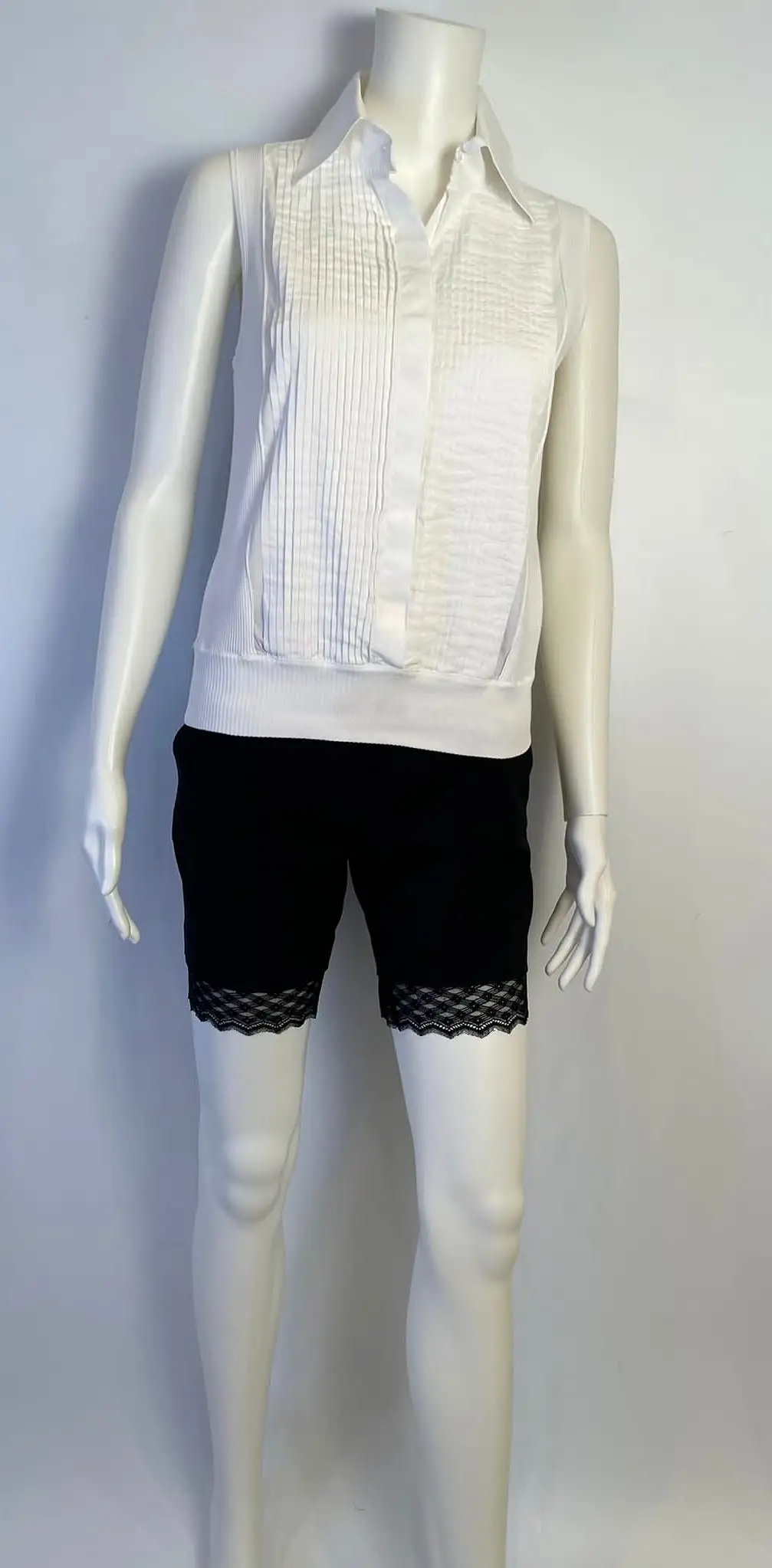 Chanel 2004 Spring, 04P Black Lace Trim Shorts FR 36 US 4