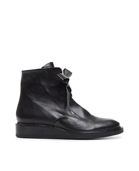 Dyani Boot