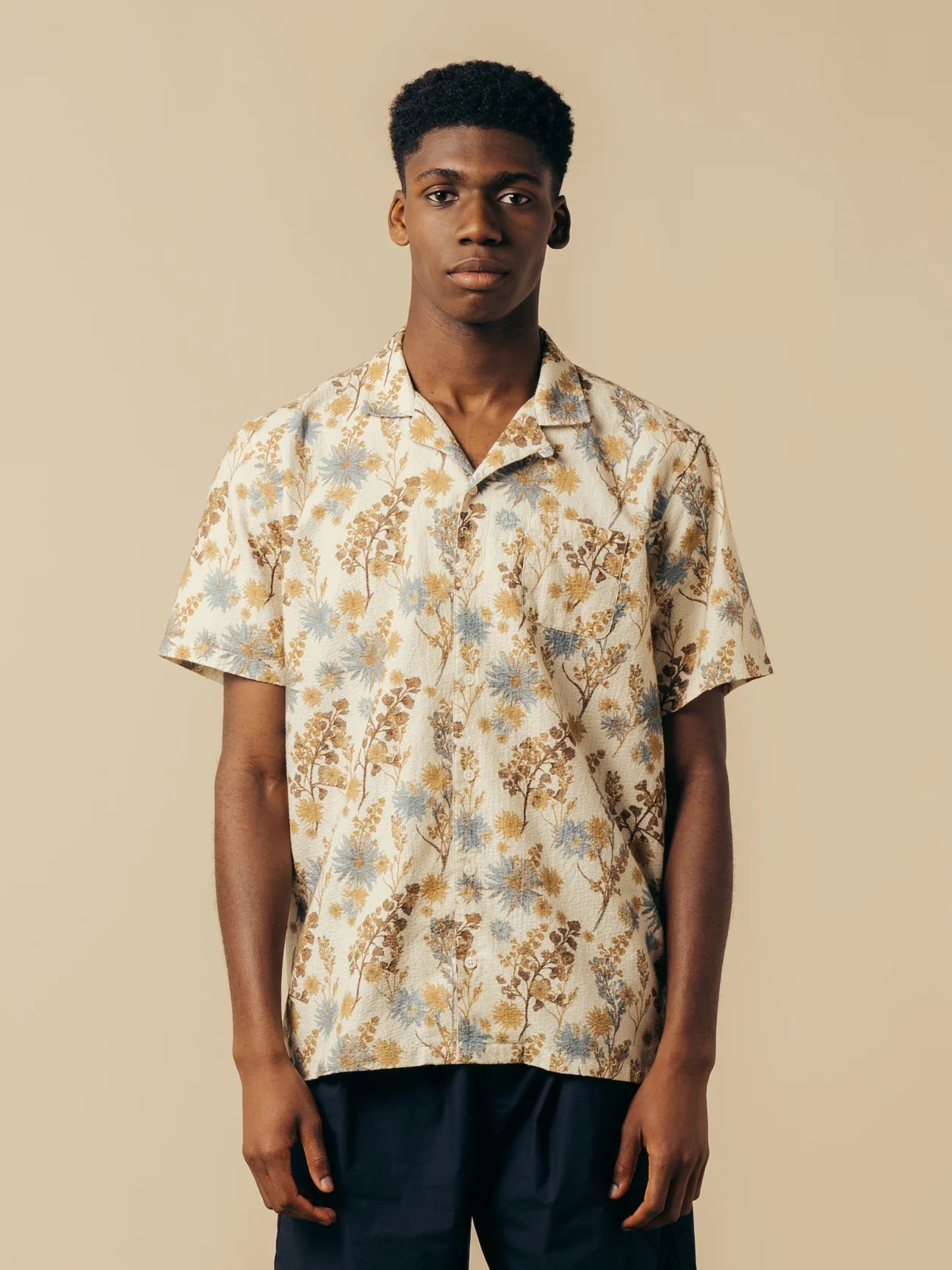 KESTIN Crammond Shirt in Ecru Thistle Print