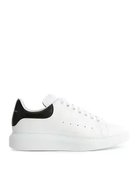 LACED LOWTOP SNEAKERS