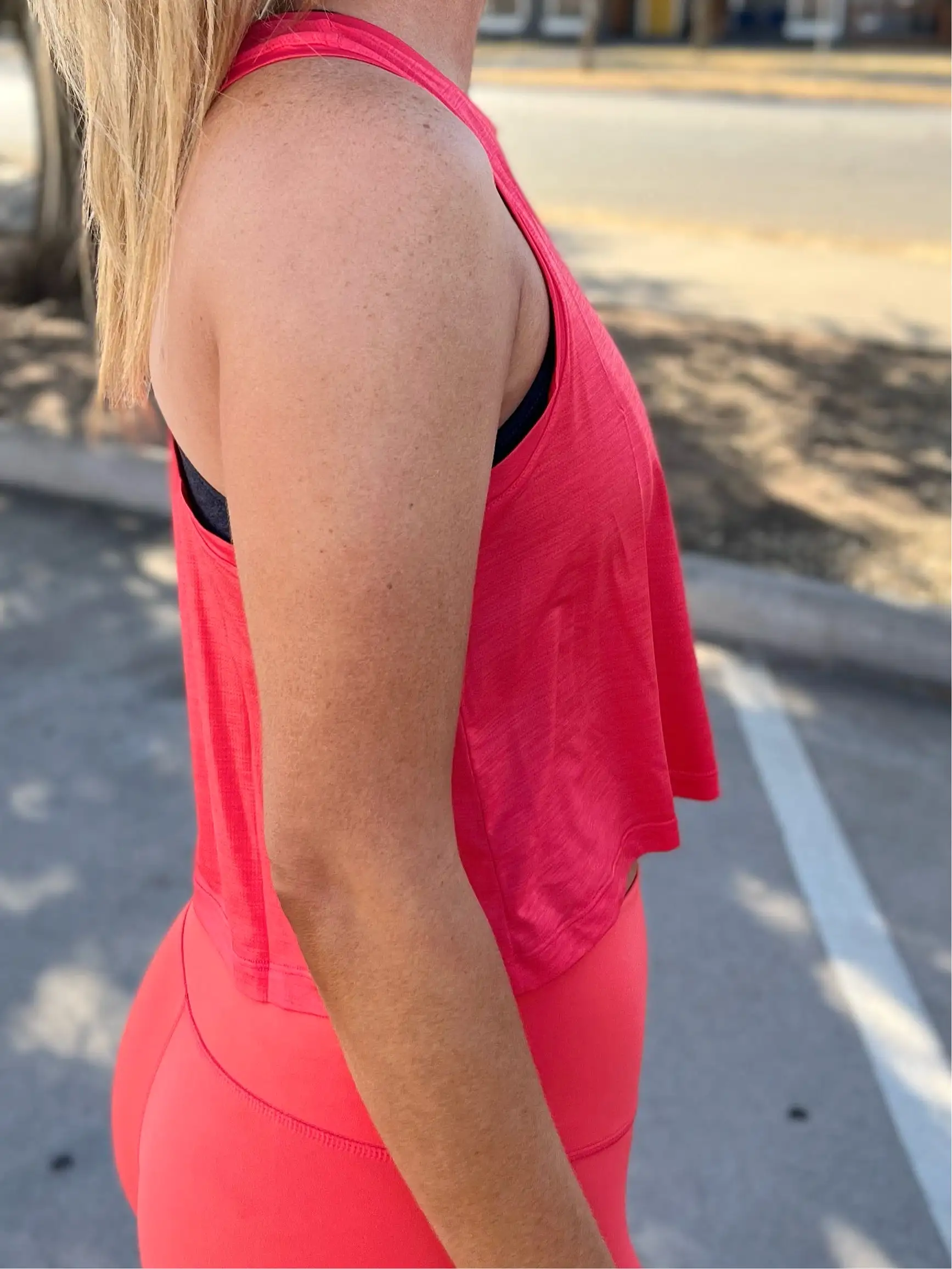 Racerback Flowy Cropped Tank Top - Poppy Red