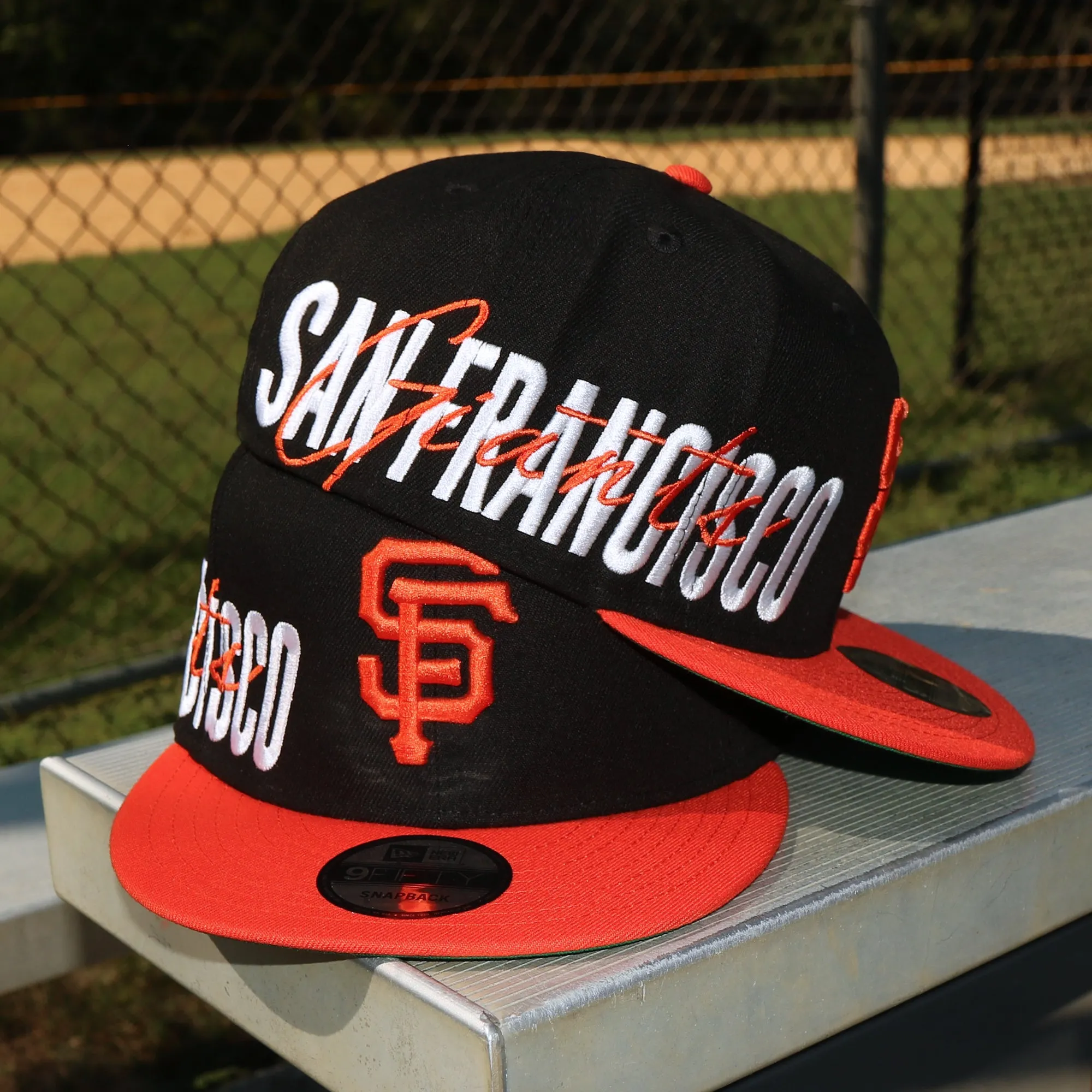 San Francisco Giants MLB Side Font Green Bottom 9Fifty Snapback Cap | Black Snap Cap