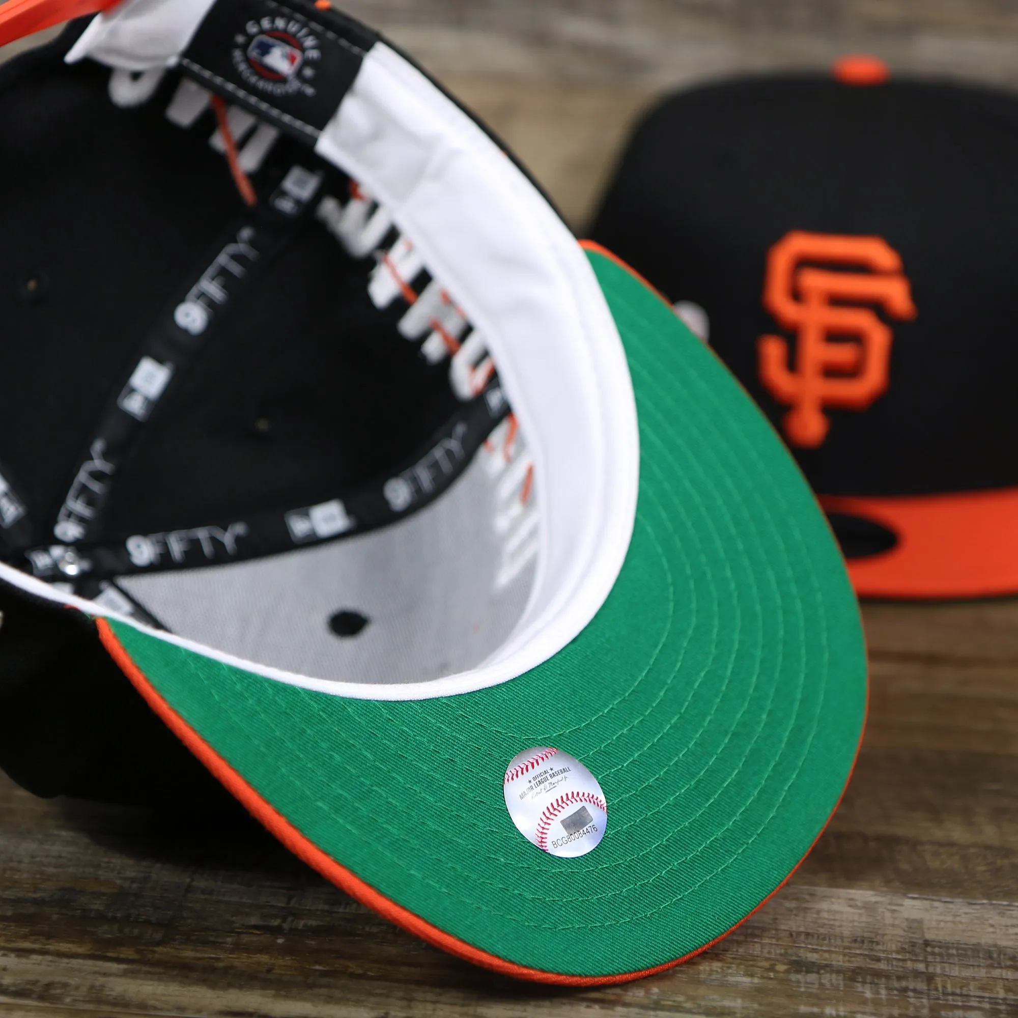 San Francisco Giants MLB Side Font Green Bottom 9Fifty Snapback Cap | Black Snap Cap