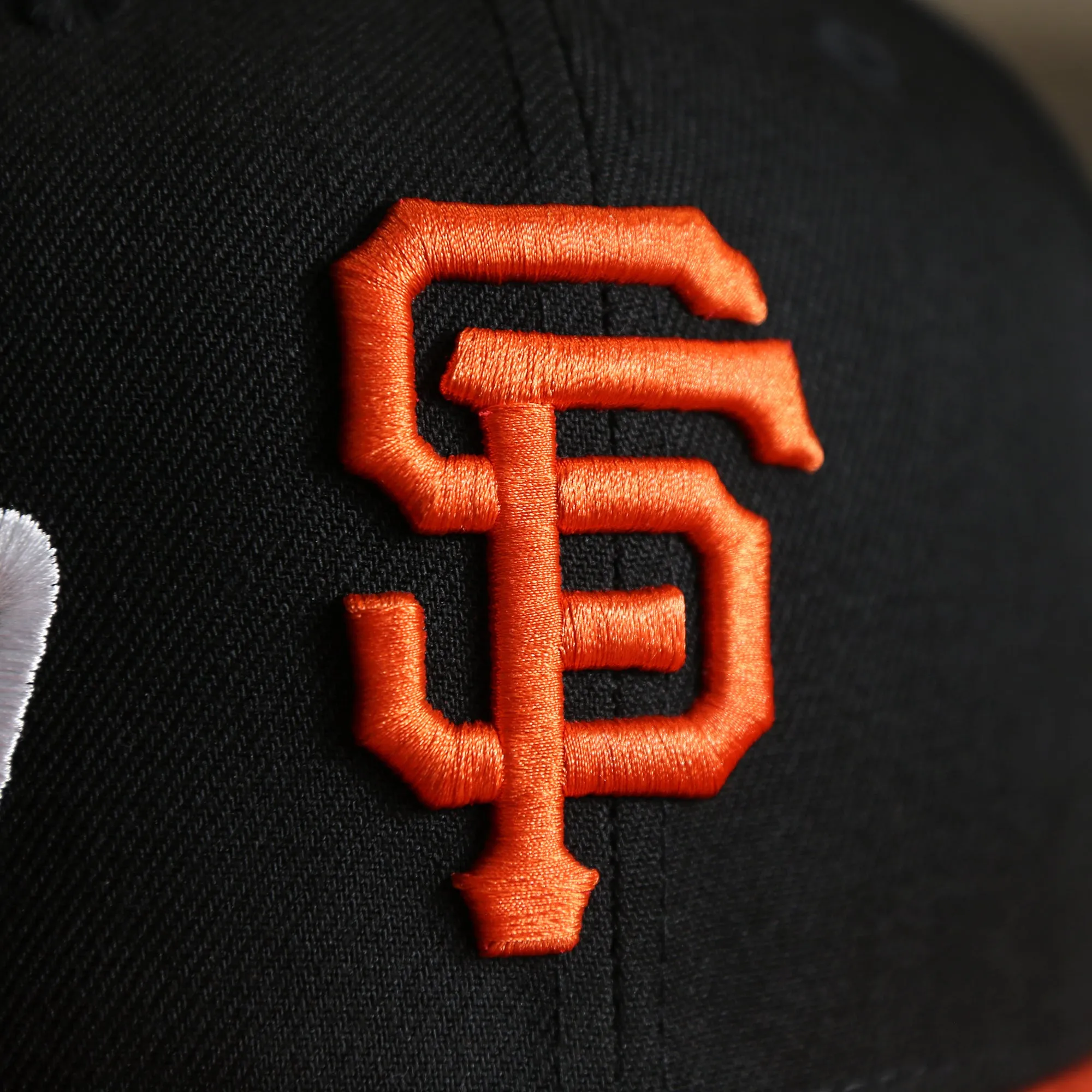 San Francisco Giants MLB Side Font Green Bottom 9Fifty Snapback Cap | Black Snap Cap