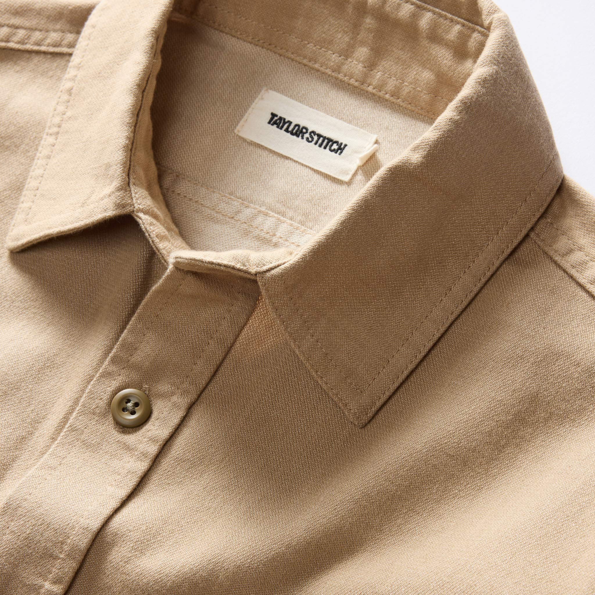 The Saddler Shirt in Light Khaki Twill