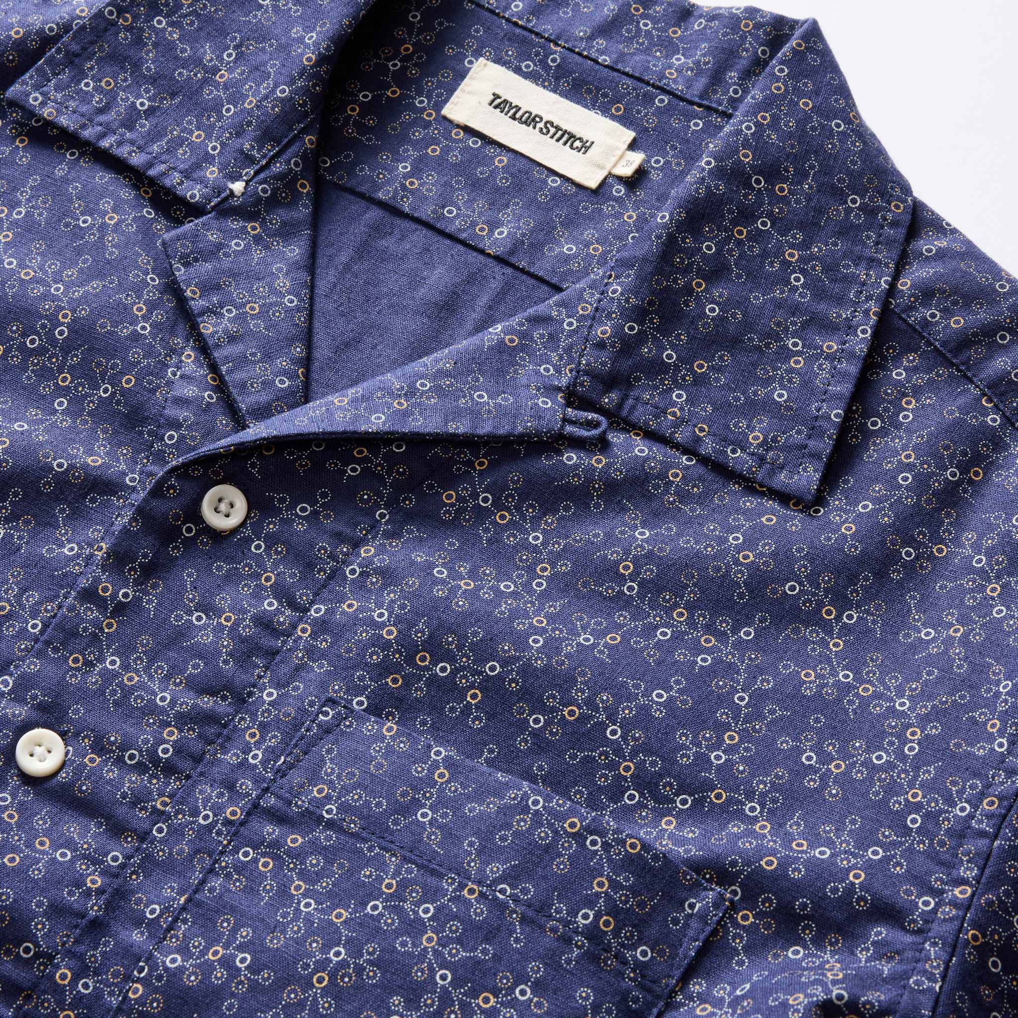 The Short Sleeve Hawthorne in Dark Navy Floral