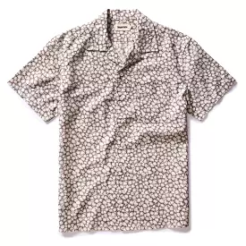 The Short Sleeve Hawthorne in Fig Floral