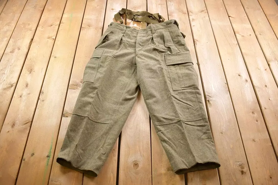 Vintage 1968 US Army Wool Cargo Pants With Suspenders Size 35 x 26.5 / Army Pants / Military Pant's / Vintage Cargos / Made In U