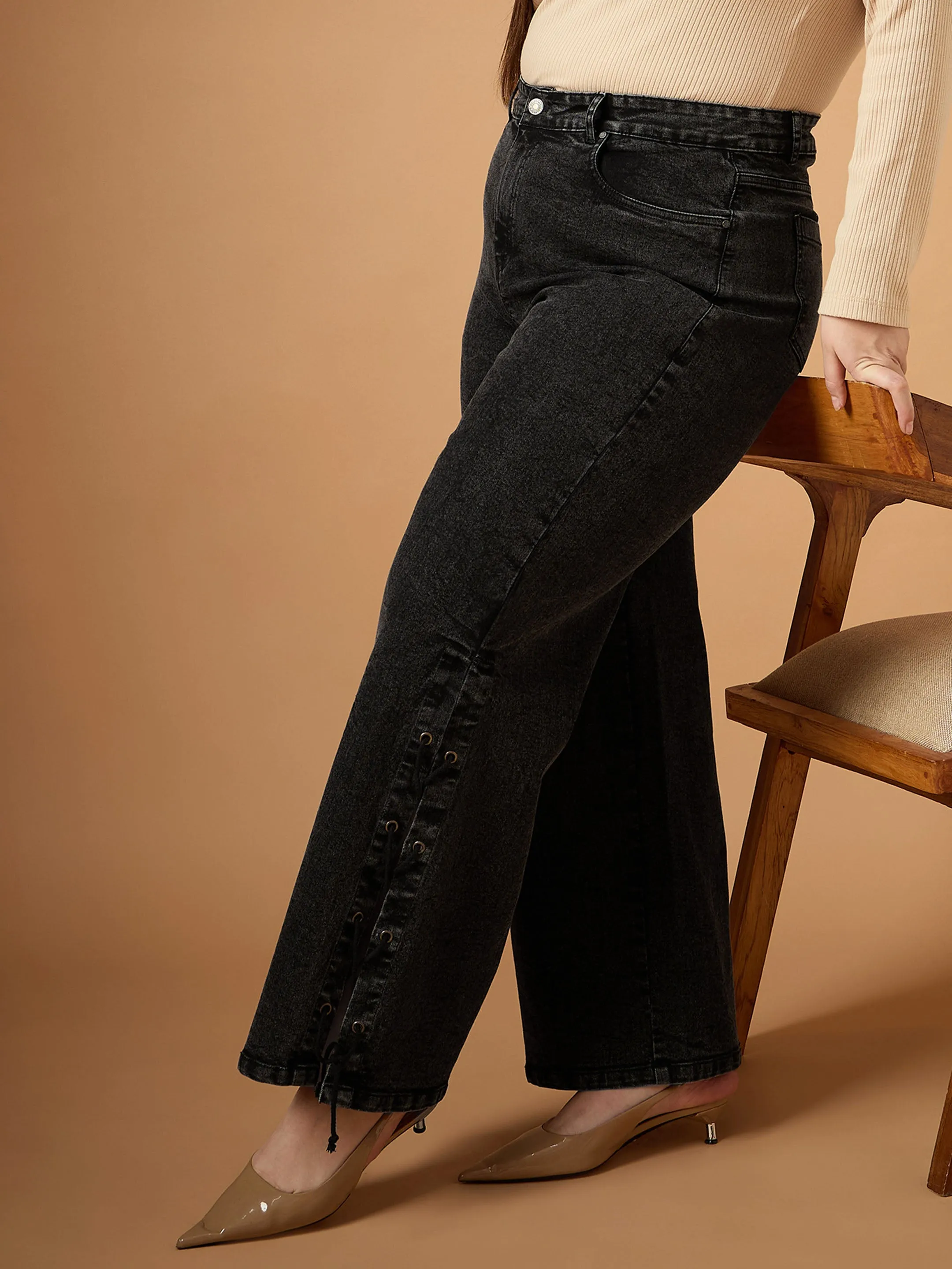 Women Black Wash Side Knot Straight Fit Jeans